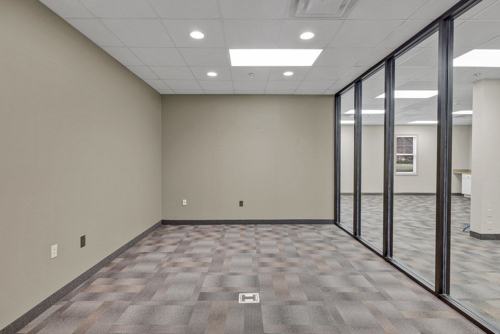 Cross Park Center: 9123 - 9131 Cross Park Drive, Knoxville, TN 37923